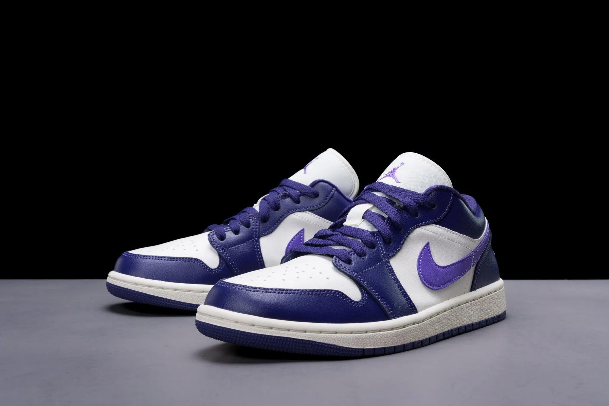 AIR JORDAN 1 LOW SKY J PURPLE (WOMEN’S)